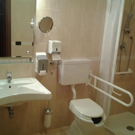 Szálloda History 3*