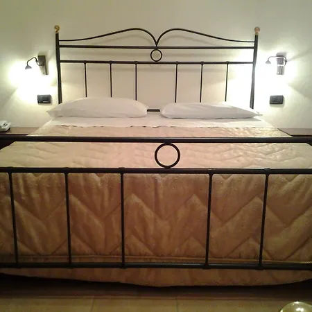 History Hotel 3*