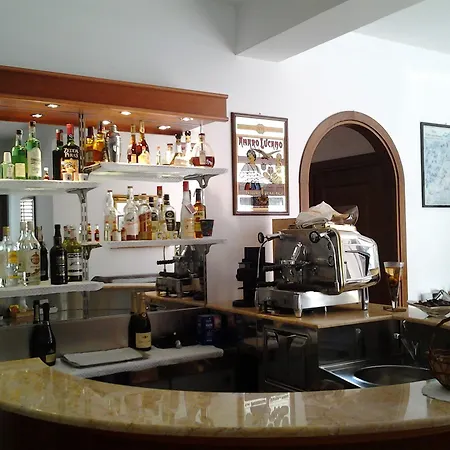 Szálloda History 3*