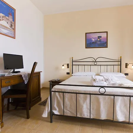 Hotel History 3*