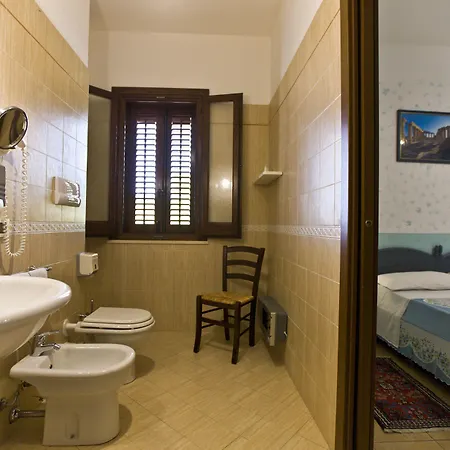 History 3* Valderice