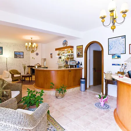 History Hotel 3*
