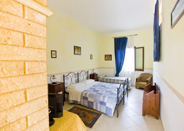 History 3* Valderice