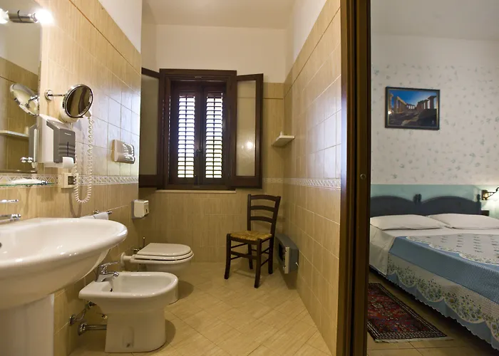 History 3* Valderice